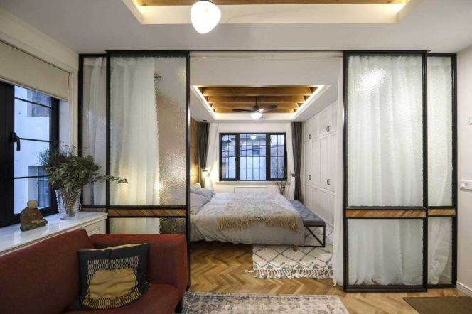 2BR Apartment near Middle Huaihai Rd Metro (L1/L10/L12/L13)