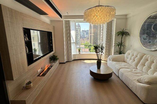 2BR Apartment near Linping Rd Metro (L4)