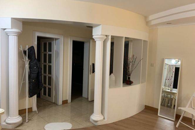 3BR Apartment near Jiangsu Rd Metro