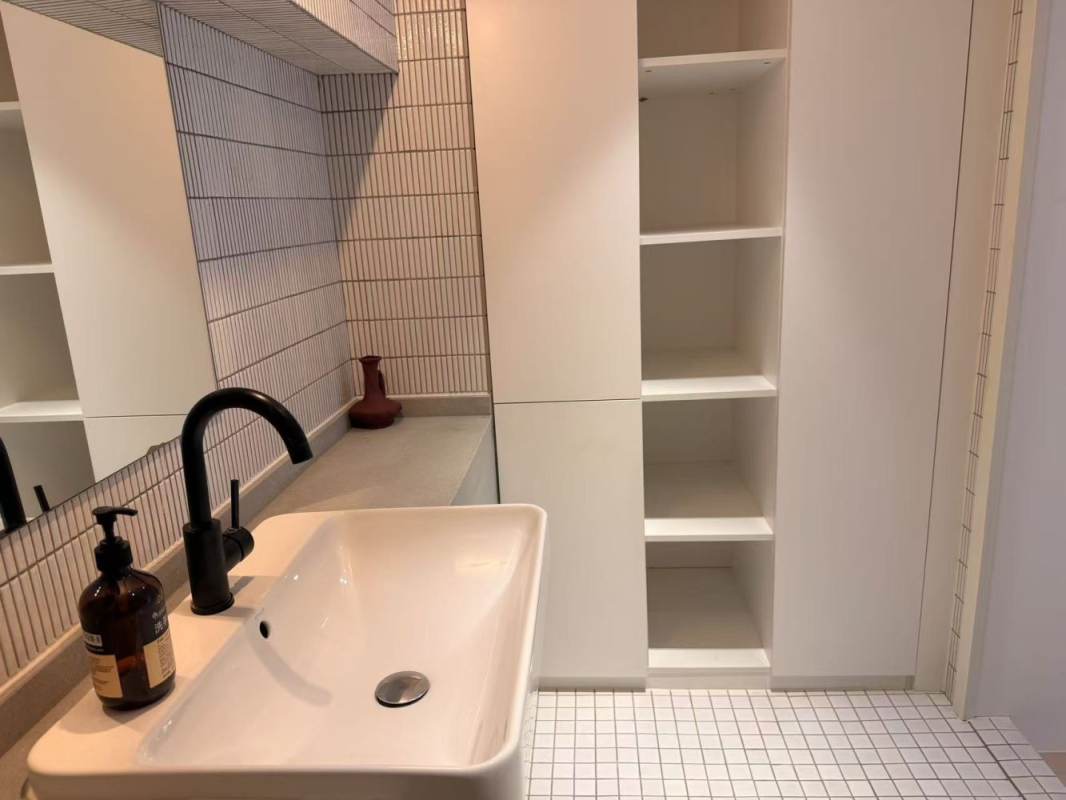 Housing image — Bathroom