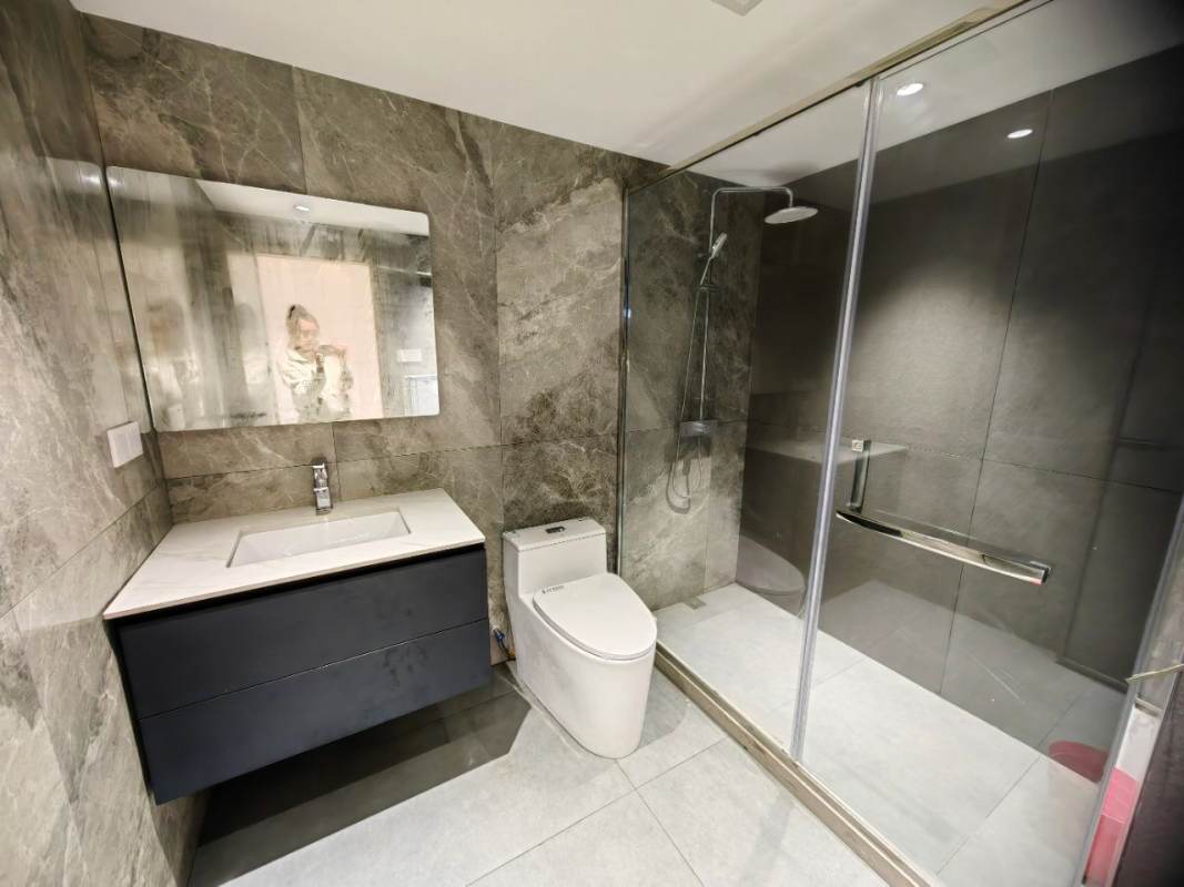 Housing image — Bathroom