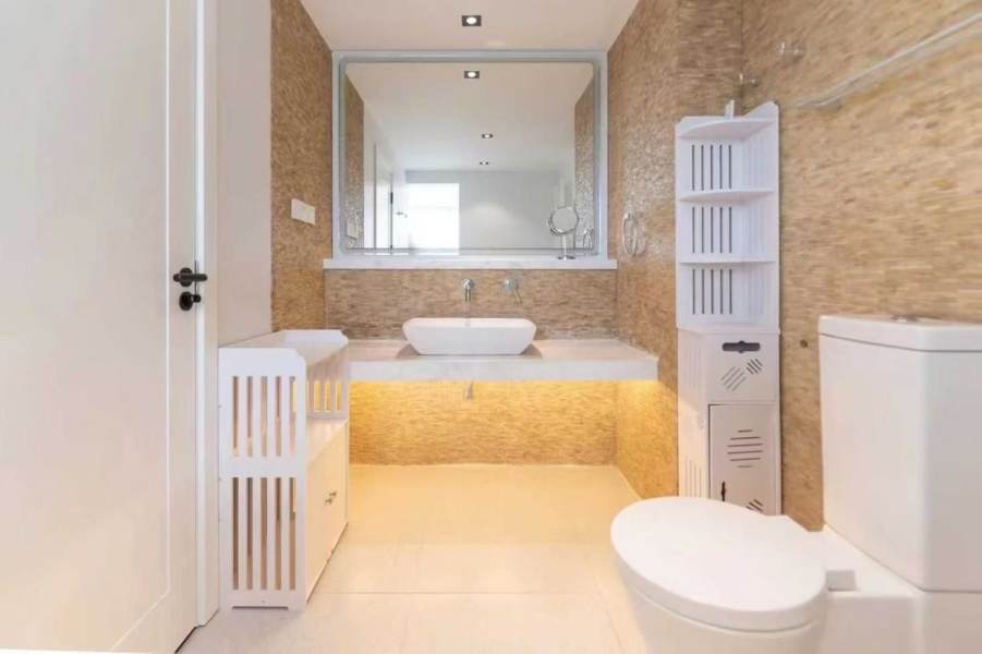 Housing image — Bathroom