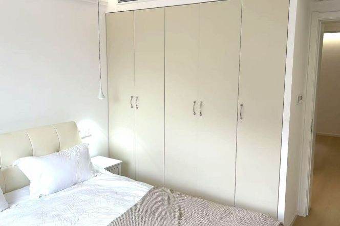 2BR Apartment in Jing'an (L1/L12/L13)