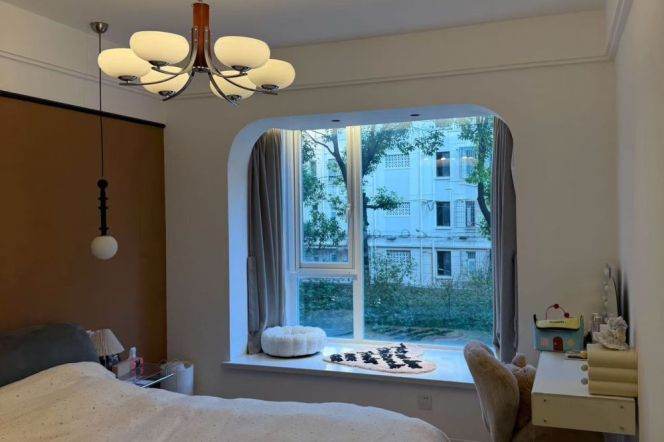 Spacious 2BR Apartment in Xujiahui with Green View