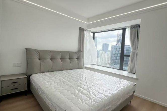High-Floor 2BR Apartment near Hall Of The Sun (L4)