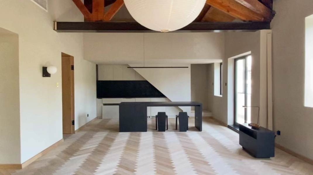 Housing image — Living Room