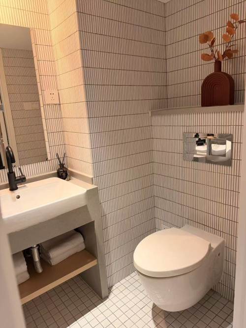 Housing image — Bathroom