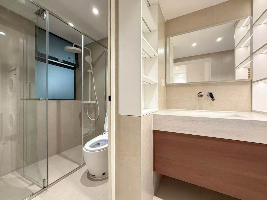 Housing image — Bathroom