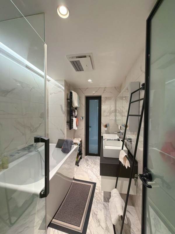 Housing image — Bathroom