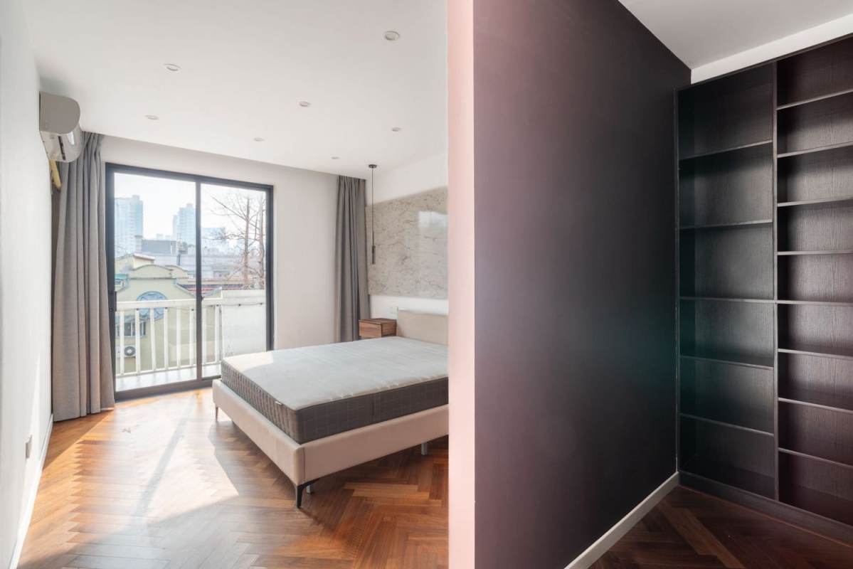 Housing image — Bedroom