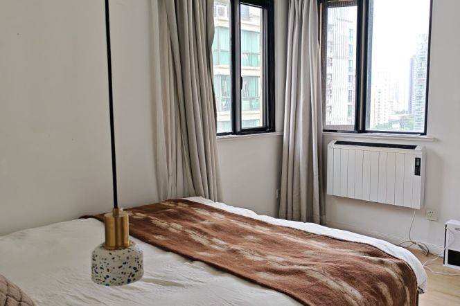 2BR Apartment in Jing'an (L14)