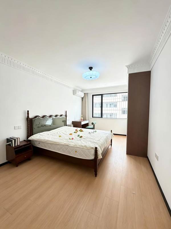 Housing image — Bedroom