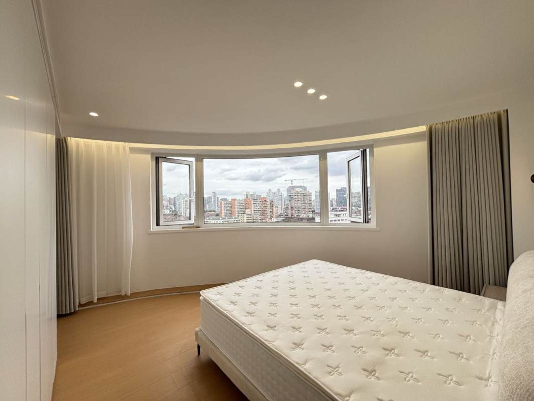 Housing image — Bedroom