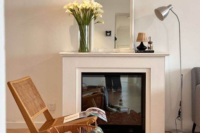 High-Floor 3BR Apartment in Jing'an