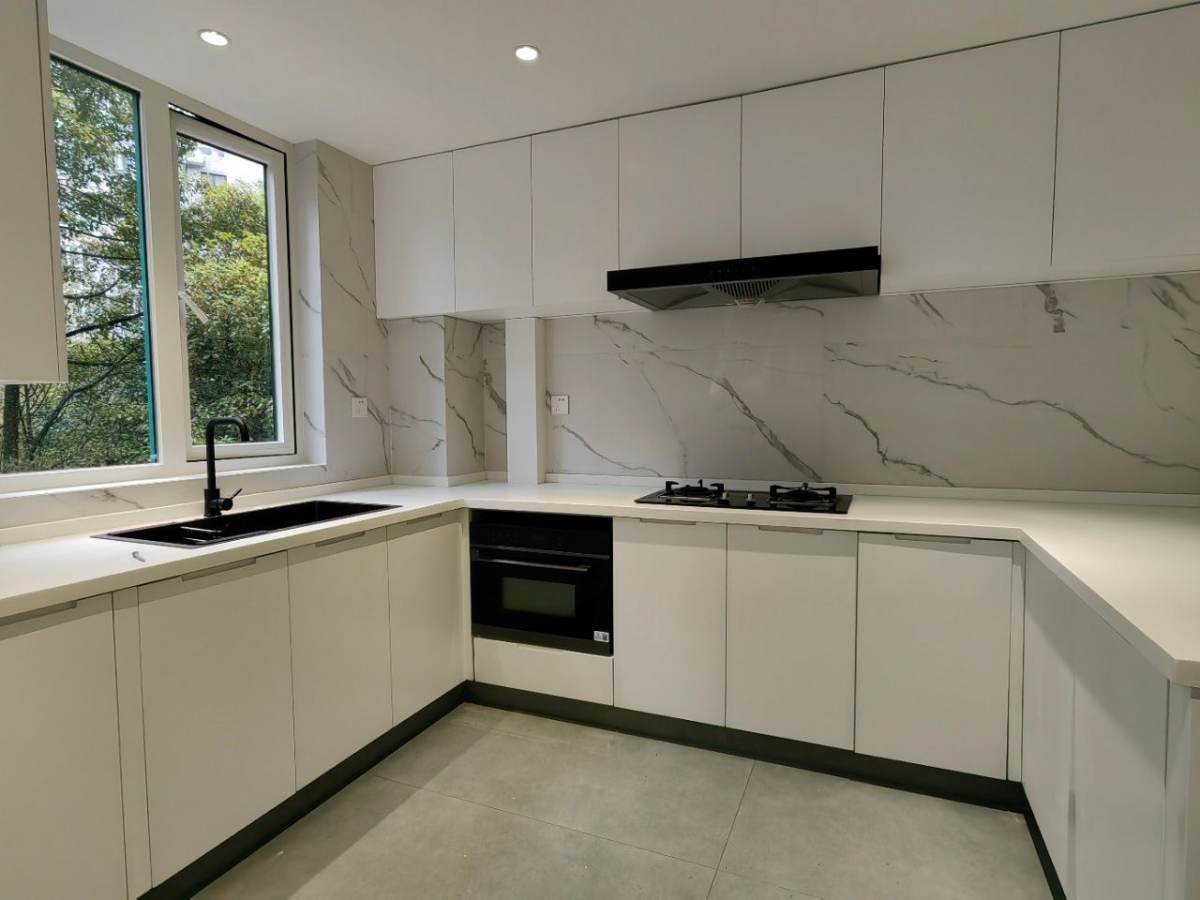 Housing image — Kitchen