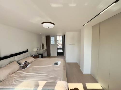 Housing image — Bedroom