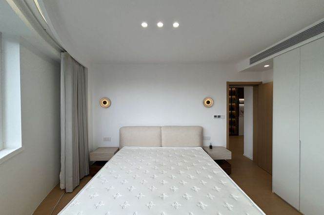 Spacious 2BR Apartment near Linping Rd Metro (L4)