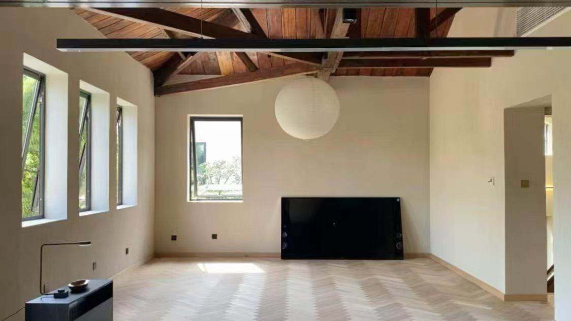 Housing image — Living Room