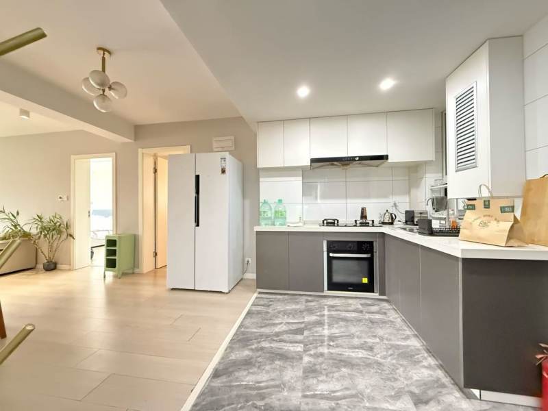 Housing image — Kitchen