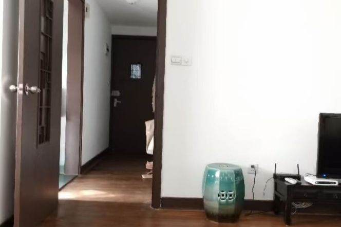 Spacious Historic High-Ceiling 1BR Apartment at Old Park (Shaanxi Nan Lu)