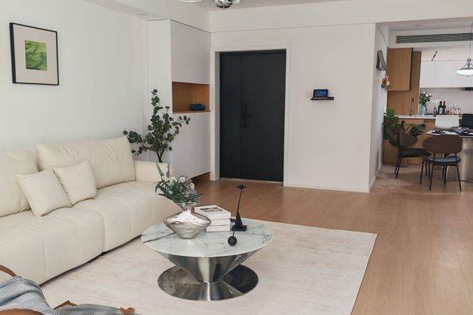 3BR Apartment near Jiangsu Rd Metro (L2/L11)