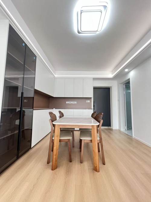 Housing image — Dining Area