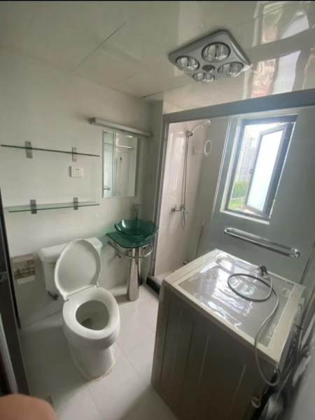 Housing image — Bathroom