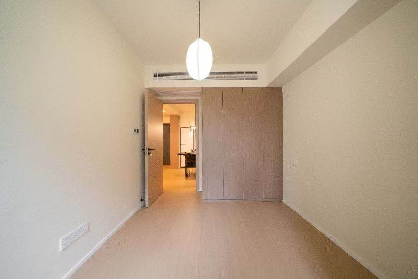 Housing image — Bedroom