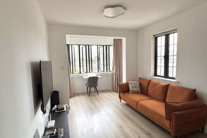 1BR Apartment at Wuzhong Building (L1/L7/L10)
