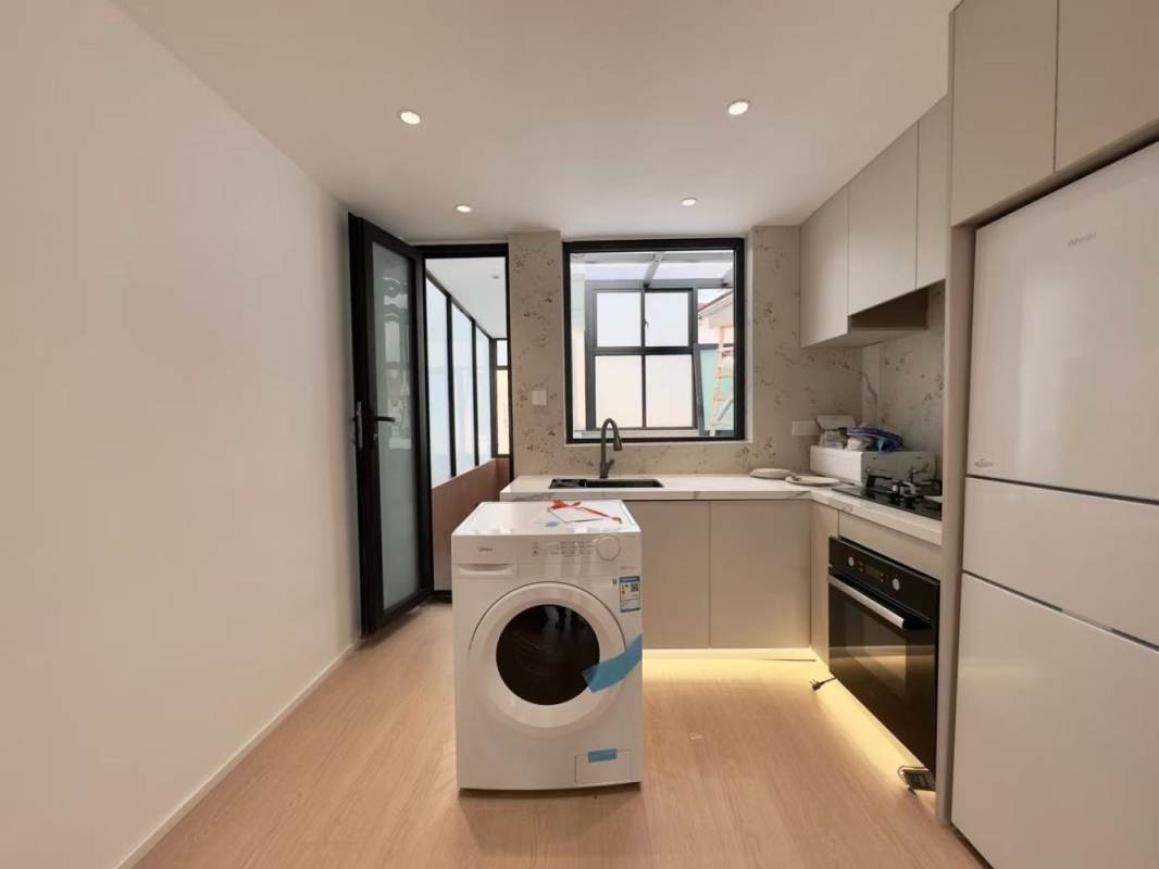 Housing image — Kitchen