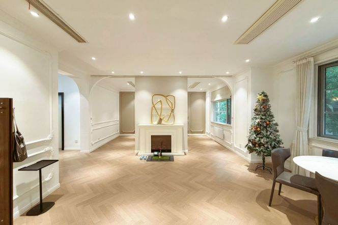 High-Ceiling Historic 2BR Apartment in Jing'an with Terrace (L2/L12/L13)