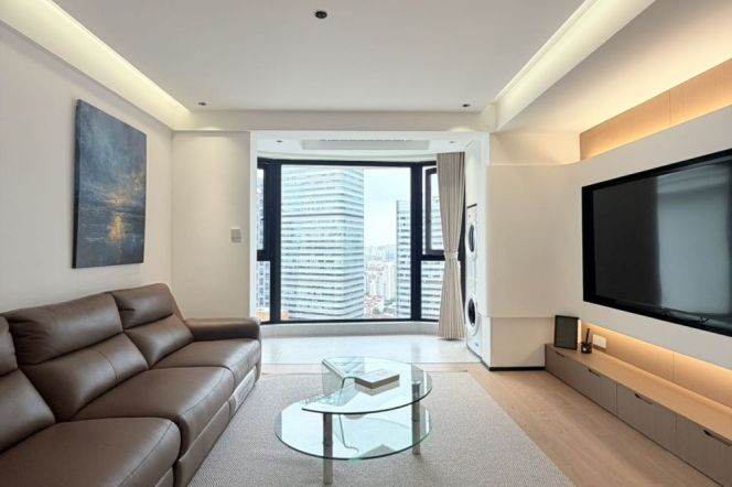High-Floor 4BR Apartment near Zhongshan Park with Floor-to-Ceiling Windows (L2/L3/L4)