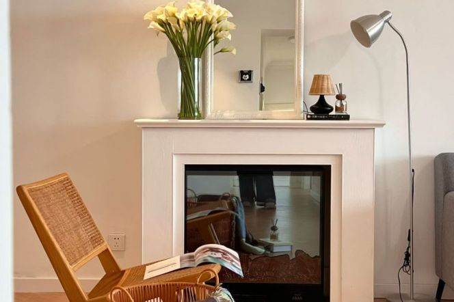 High-Floor 3BR Apartment in Jing'an