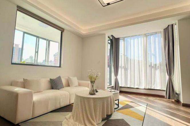 3BR Apartment near Changshou Rd Metro (L7/L13)