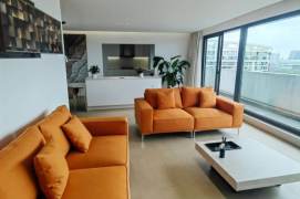 4BR Apartment near Century Park with Floor-to-Ceiling Windows