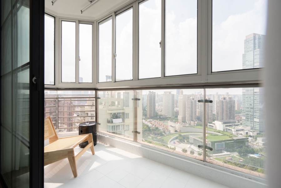 Housing image — Balcony