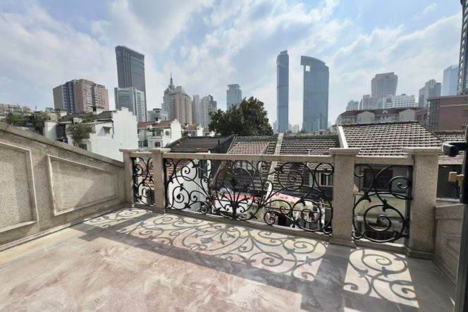 2BR Heritage Apartment in Jing'an with Terrace