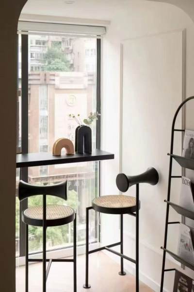 Housing image — Living Room