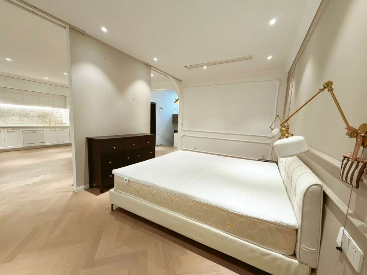 Housing image — Bedroom