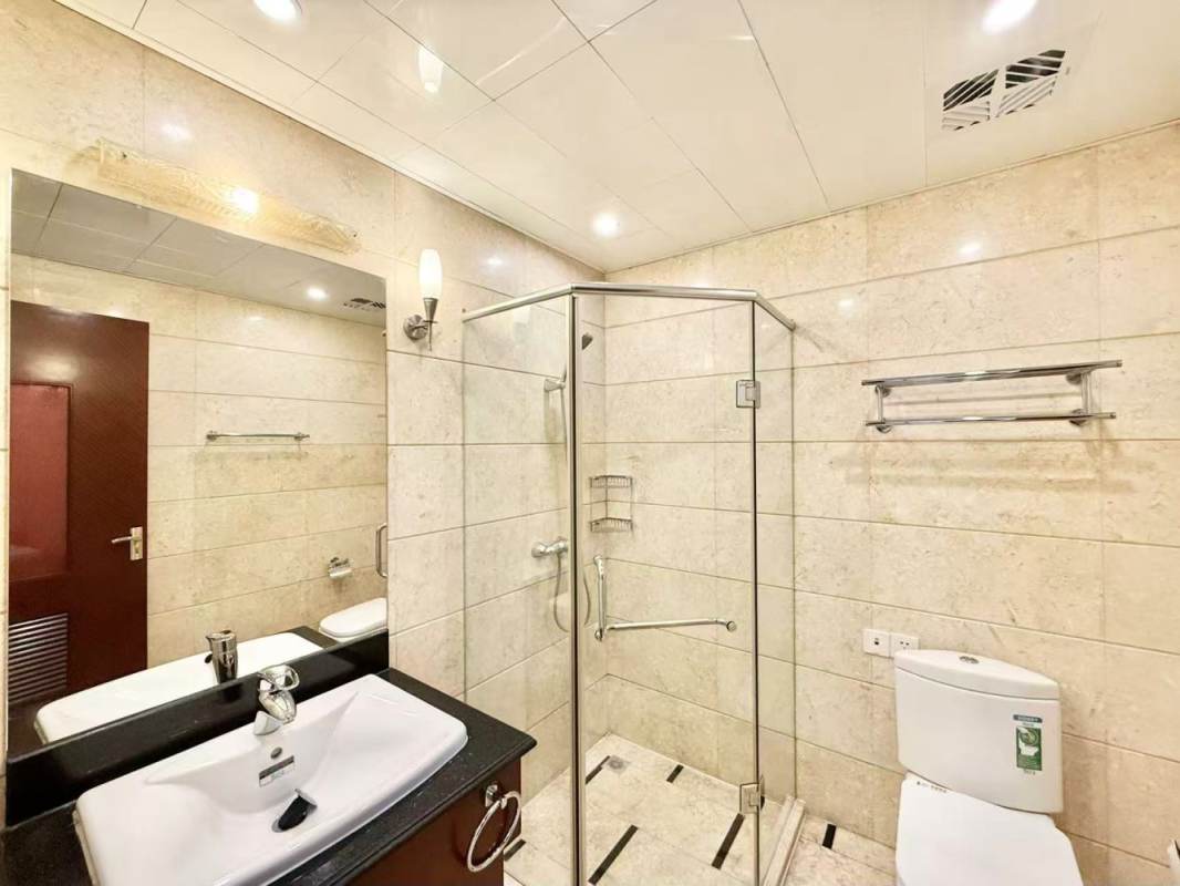 Housing image — Bathroom