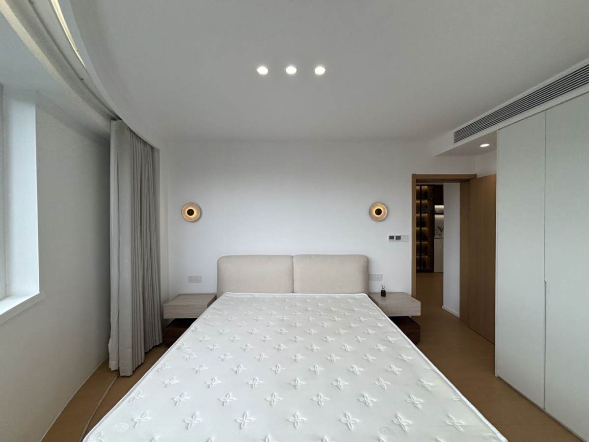 Housing image — Bedroom