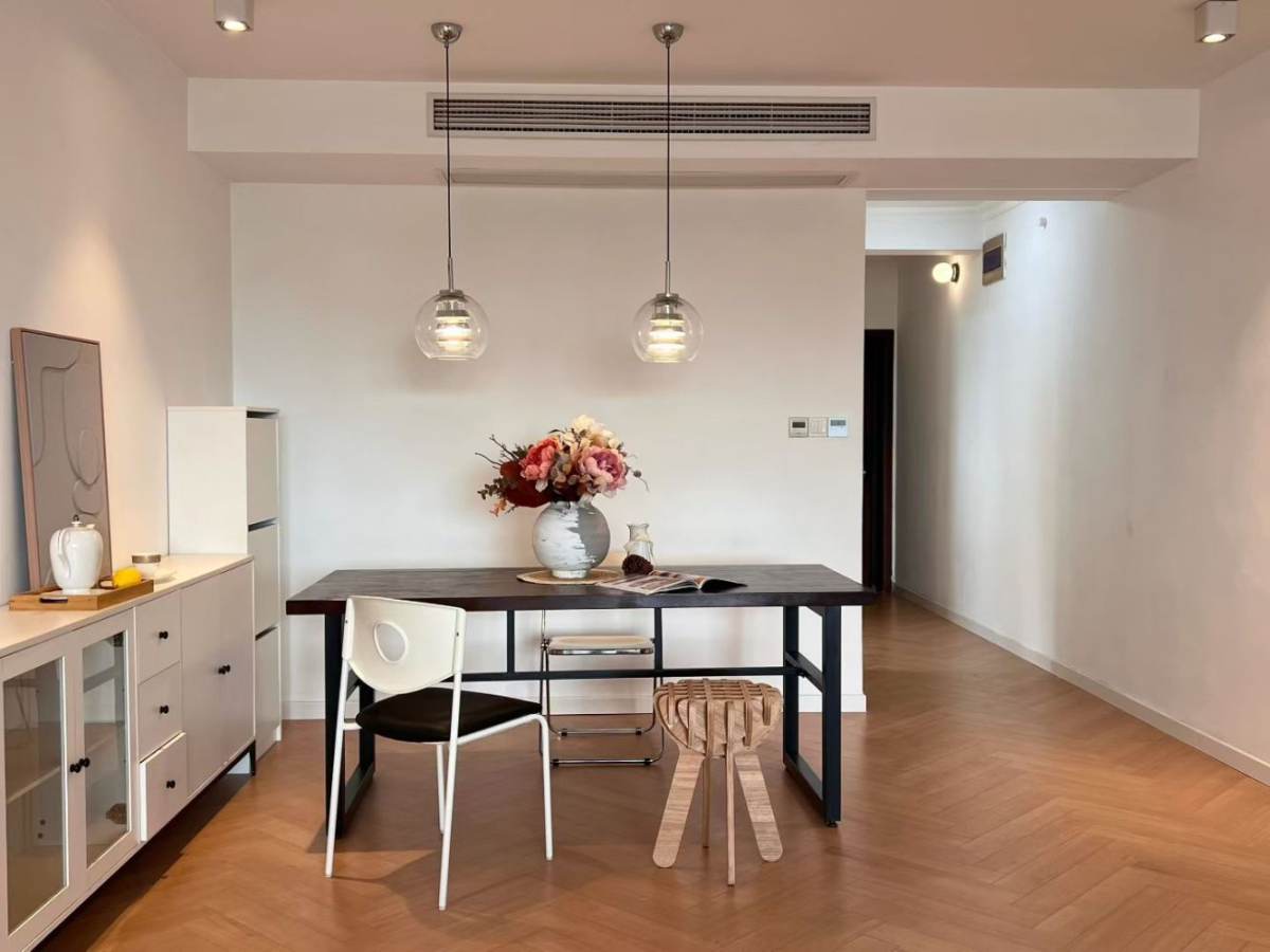 Housing image — Dining Area