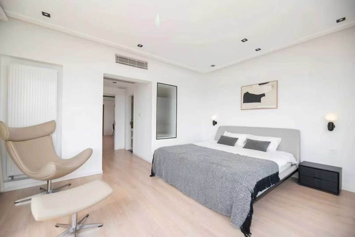 Housing image — Bedroom