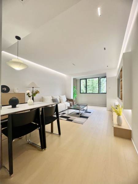 Housing image — Living Room