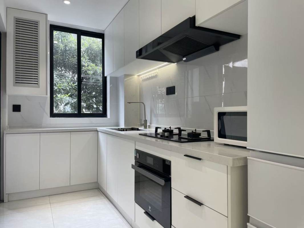 Housing image — Kitchen