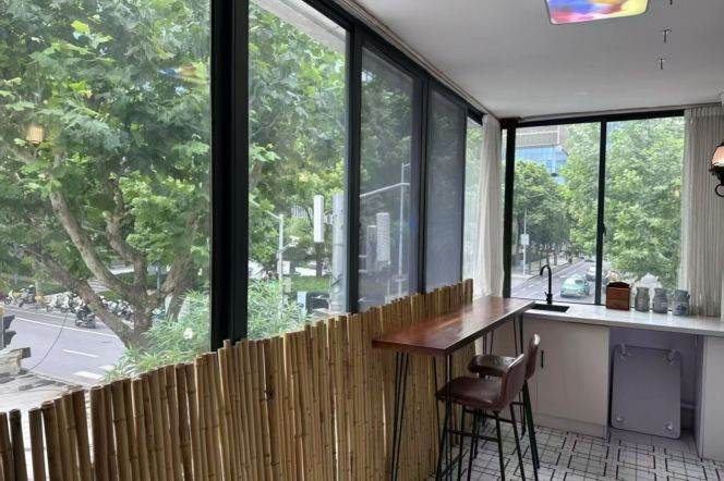 1BR Apartment in Jing'an (L2/L7/L14)
