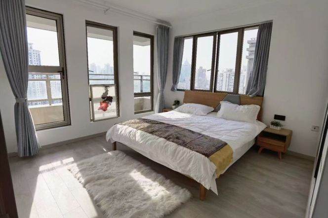 4BR Apartment in Jing'an with Terrace (L13/L14)