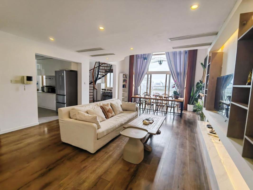 Housing image — Living Room