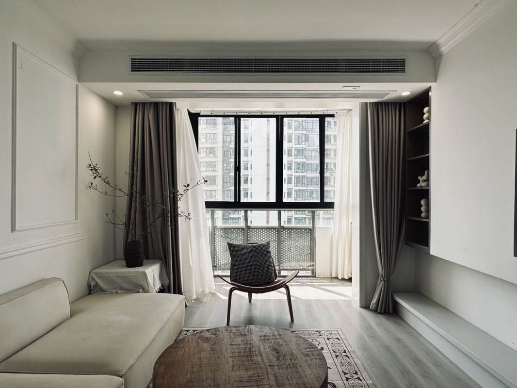Housing image — Living Room