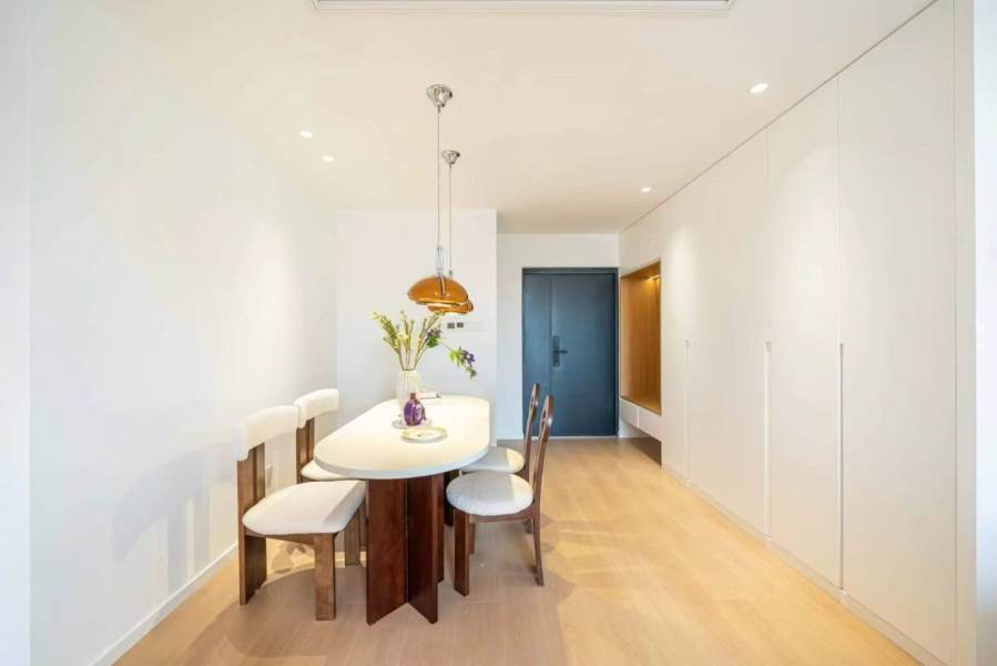 Housing image — Dining Area